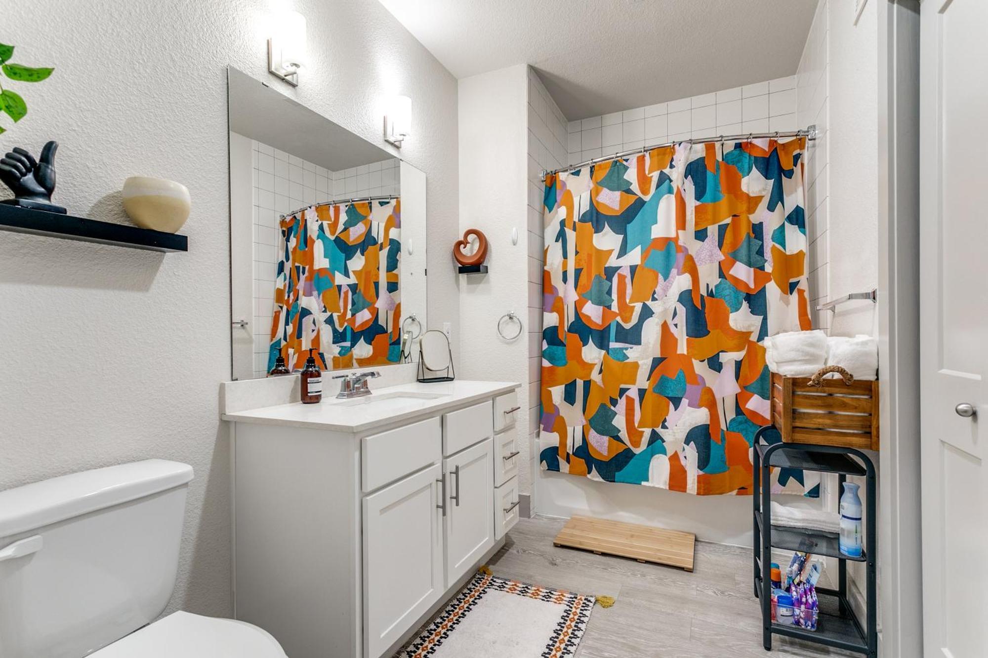 Beautiful Condo On Riverwalk W King Ste Free Parking Pet Friendly Centrally Located On The Riverwalk San Antonio Esterno foto