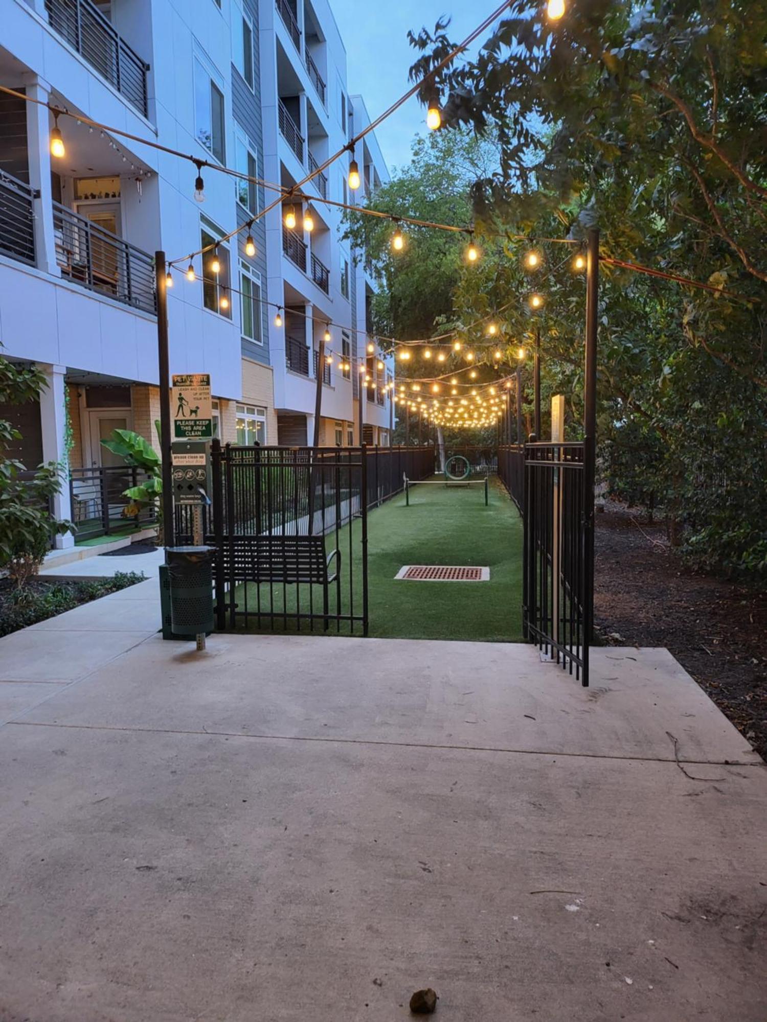 Beautiful Condo On Riverwalk W King Ste Free Parking Pet Friendly Centrally Located On The Riverwalk San Antonio Esterno foto